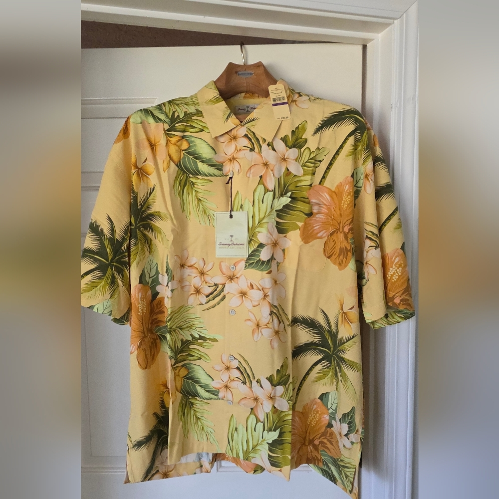 Tommy Bahama Men's Floral Shirt - Green and Tan. 100% Silk XXL - Picture 4 of 5